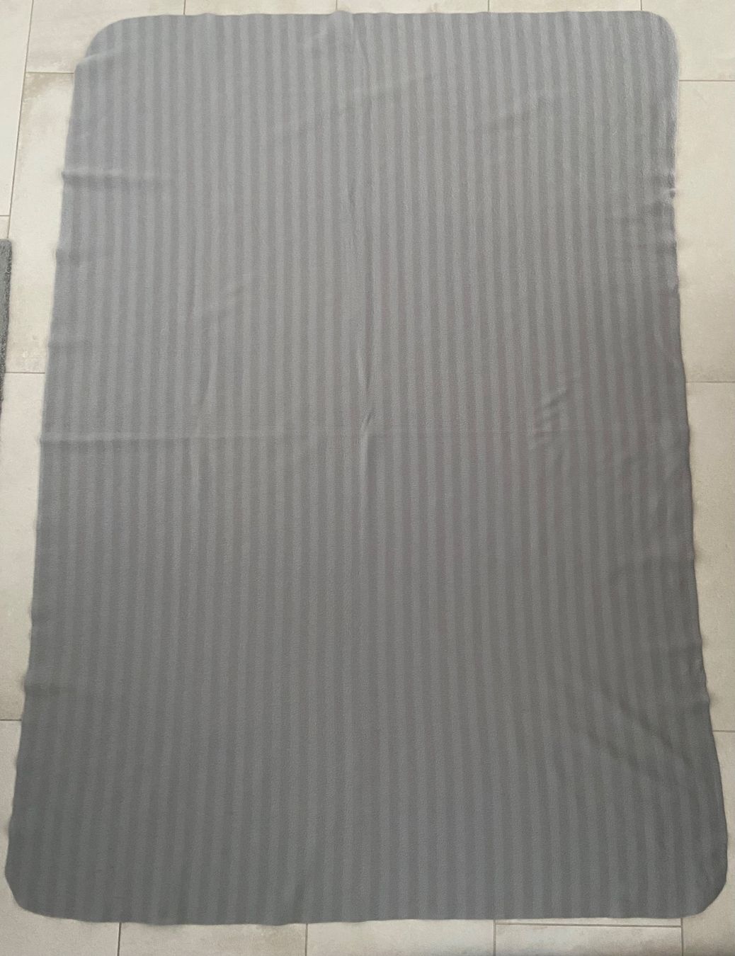 Coperte: Graue Decke – Usato da Zug venduto da Hehe 1