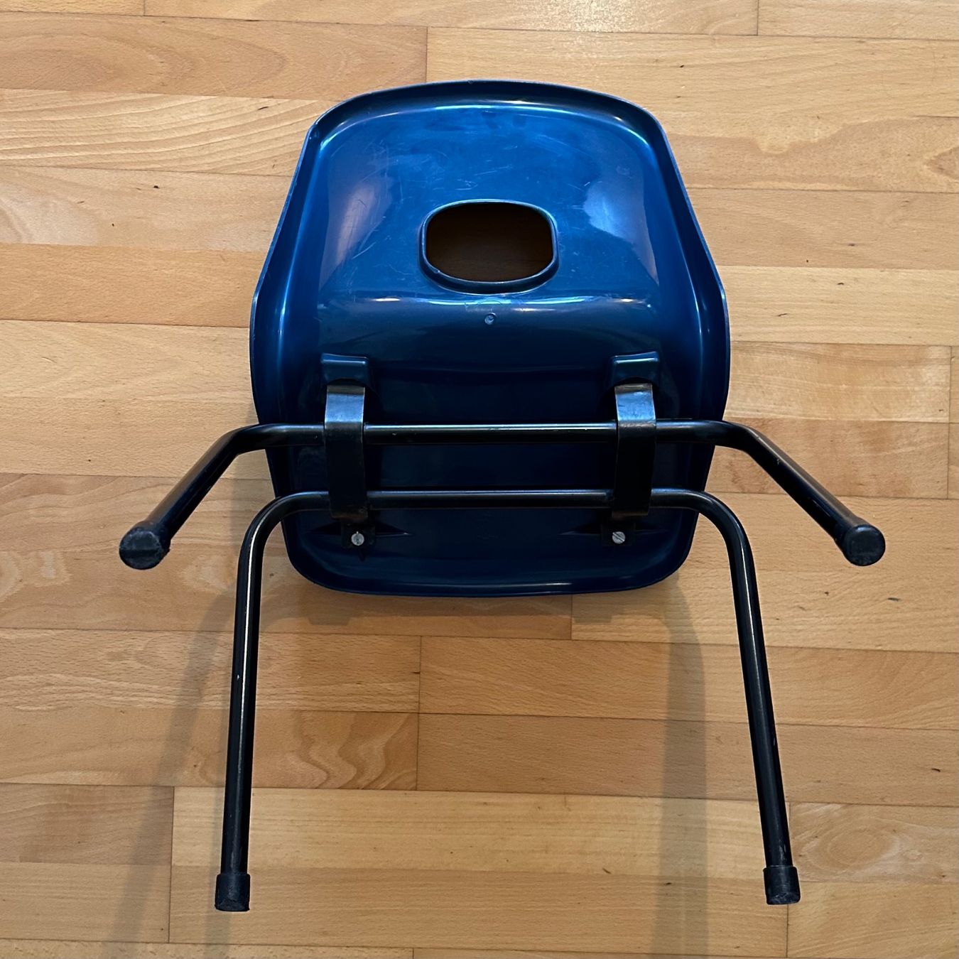Stühle: Robin Day Kinderstuhl Polyprop - das Original von Hille – Gebraucht aus Winterthur von gutDingmint 4