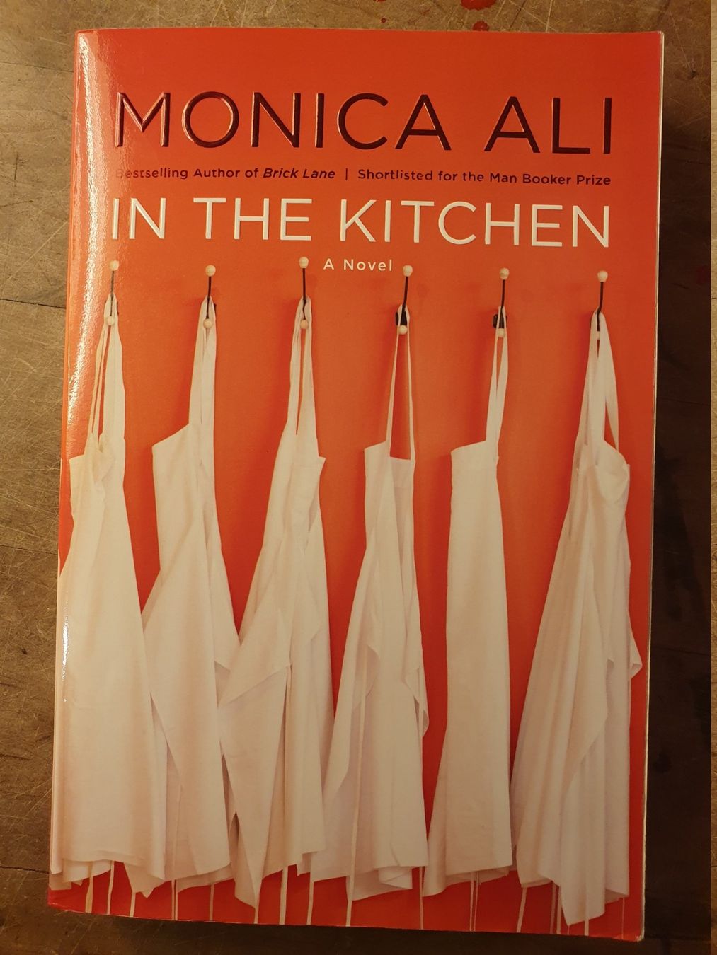 Libri: In The Kitchen - Monica Ali – Usato da Zürich venduto da loosebone