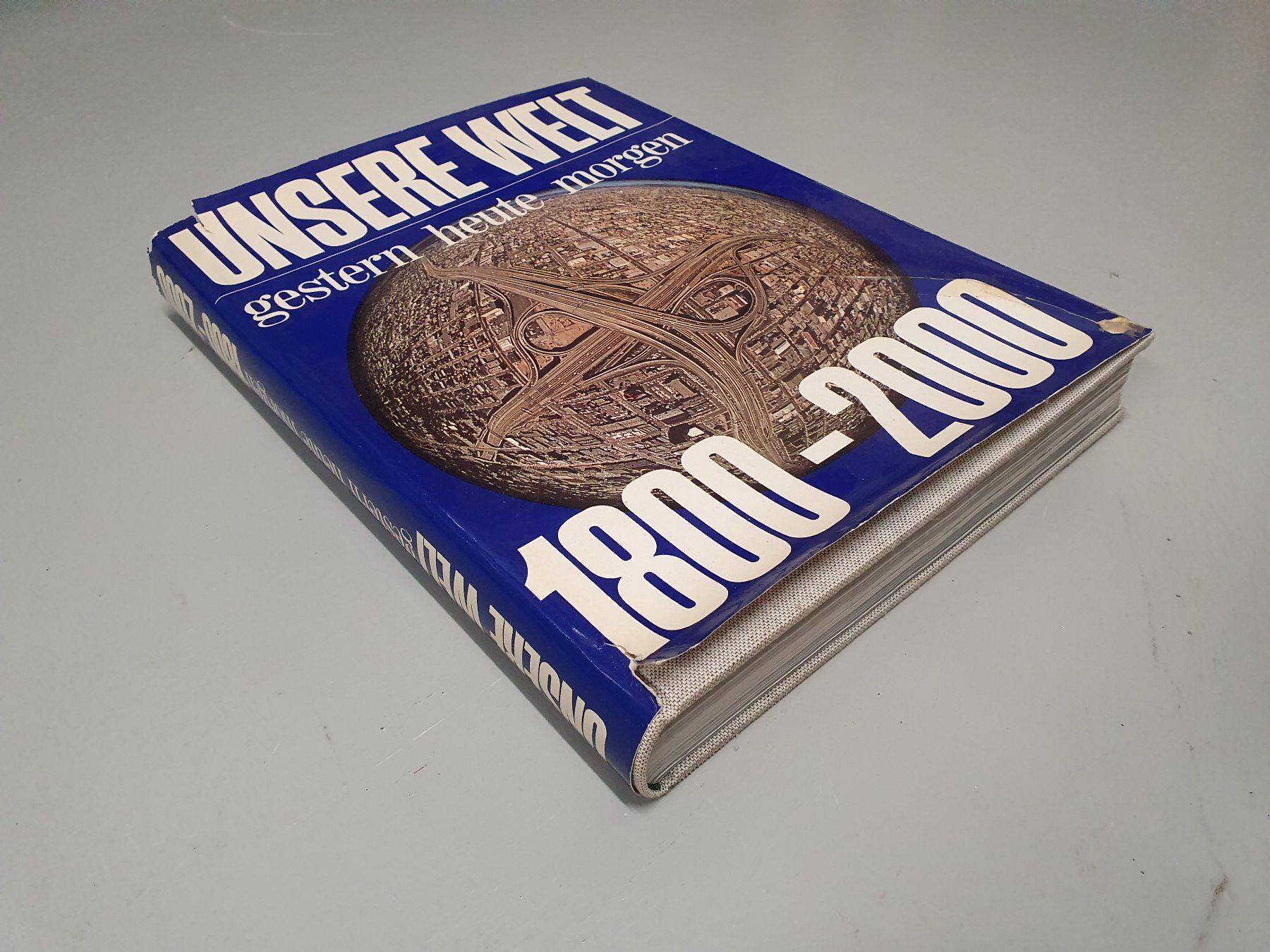 Bücher: Unsere Welt 1800 - 2000 Buch / Bertelsmann Verlag – Gebraucht aus Thun von Aspi7