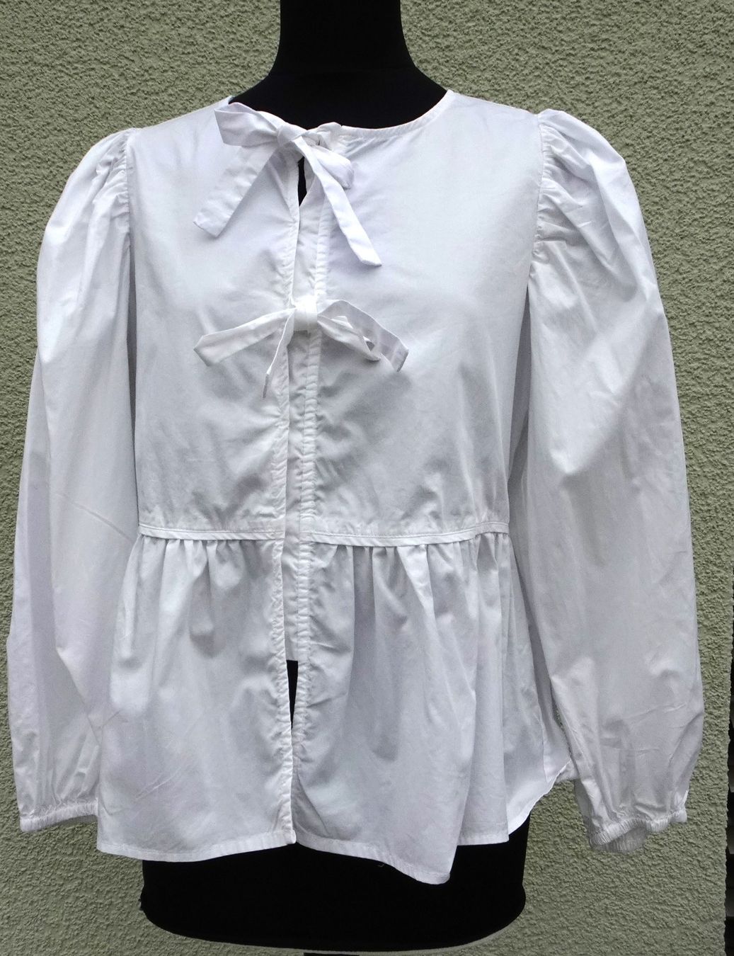 Camicette: Yerse Bluse weiss Schleifen Gr. M 38 – Usato da Winterthur venduto da blumeblau77