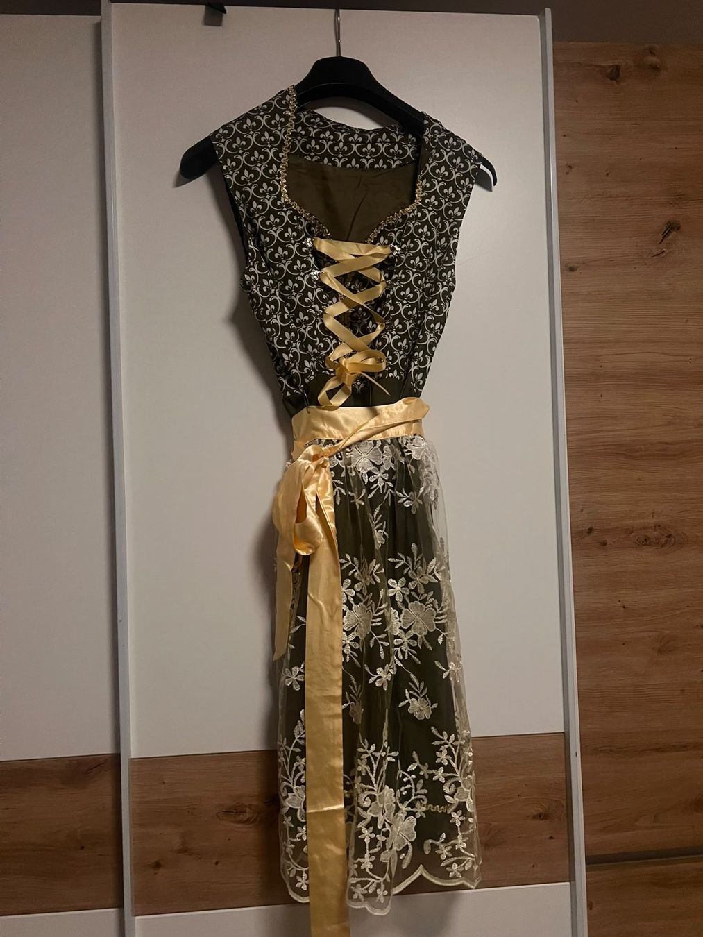 Vestiti: Dirndel Grösse 42 – Usato da Rothenburg venduto da sven970 3