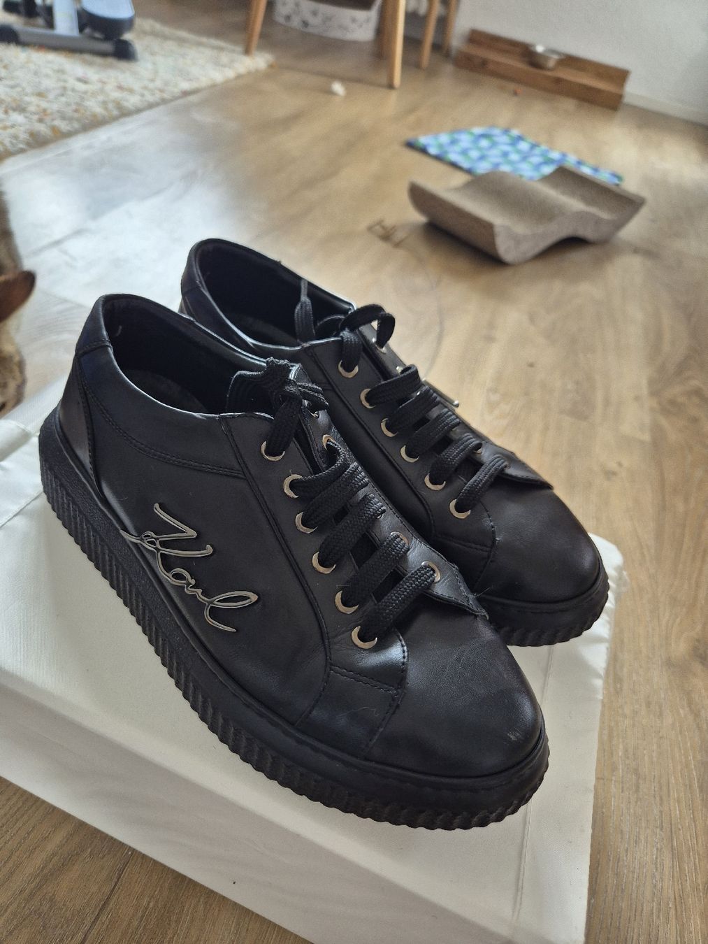 Karl Lagerfeld Scarpe da donna: Sneakers Karl Lagerfeld – Usato da Bern venduto da des_7cqy
