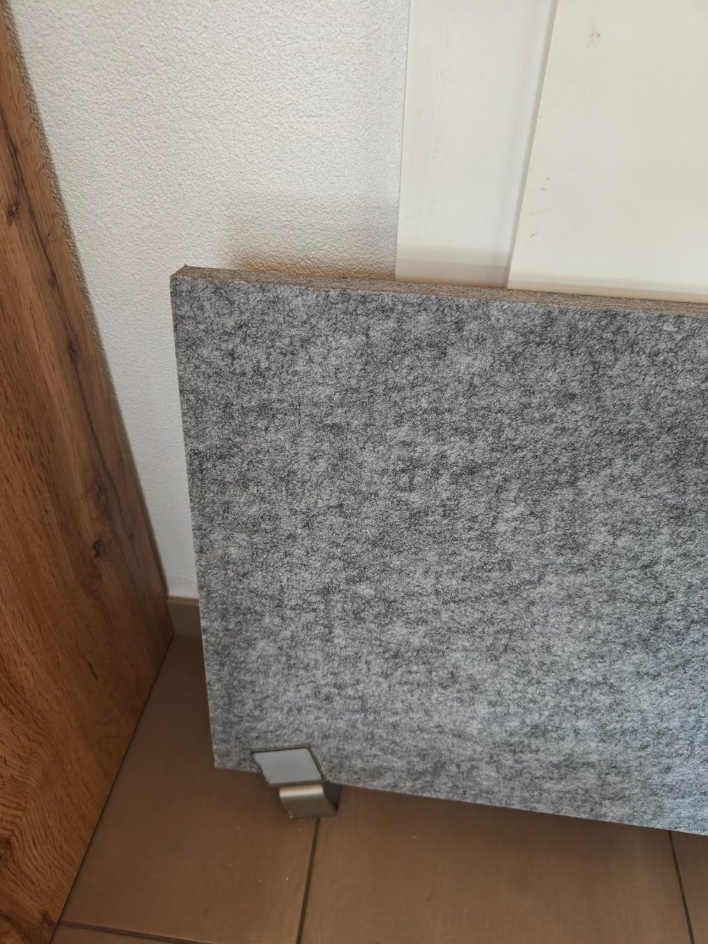Altri accessori: Akkustik Tischblende – Usato da Endingen venduto da Duc1 1