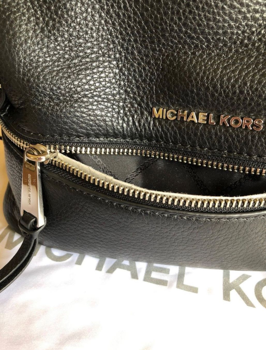 Michael Kors Zaini: Michael Kors Original Rucksack Midi, schwarzes Leder RHEA – Nuovo (secondo la descrizione) da Zumikon venduto da NG_79 2
