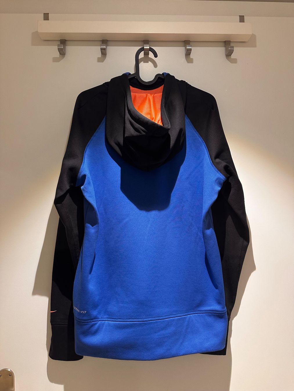 Nike Pullover & Sweatshirts: Nike Hoodie (Kapuzenpulli) – Neu (gemäss Beschreibung) aus St. Gallen von sar_cj5j 2