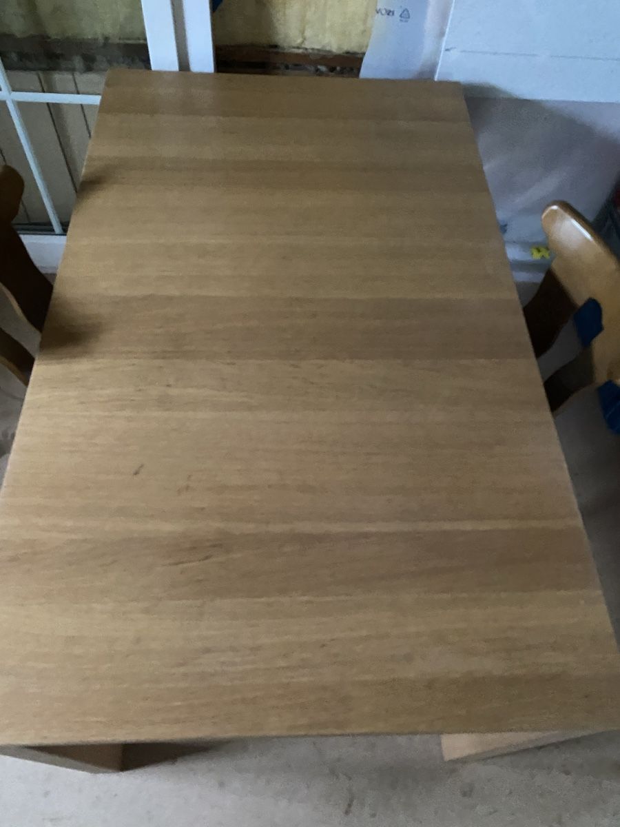 Set di tavolo e panche: Tisch 140/220x84x74, 2Stühle – Usato da Seewen SZ venduto da shaky01 2