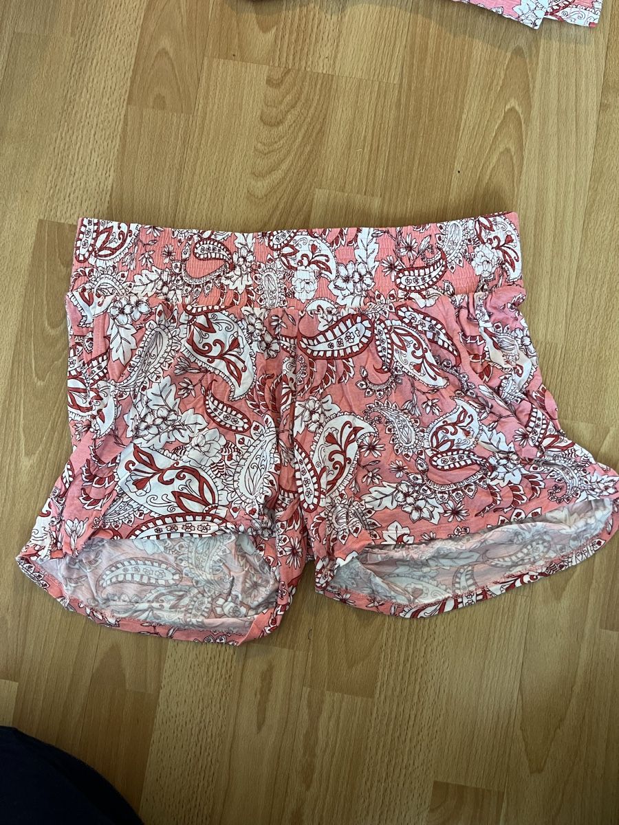 H&M Pantaloni: Umstandsshorts, Marke H&M, Grösse L – Usato da Zürich venduto da jmg_8005