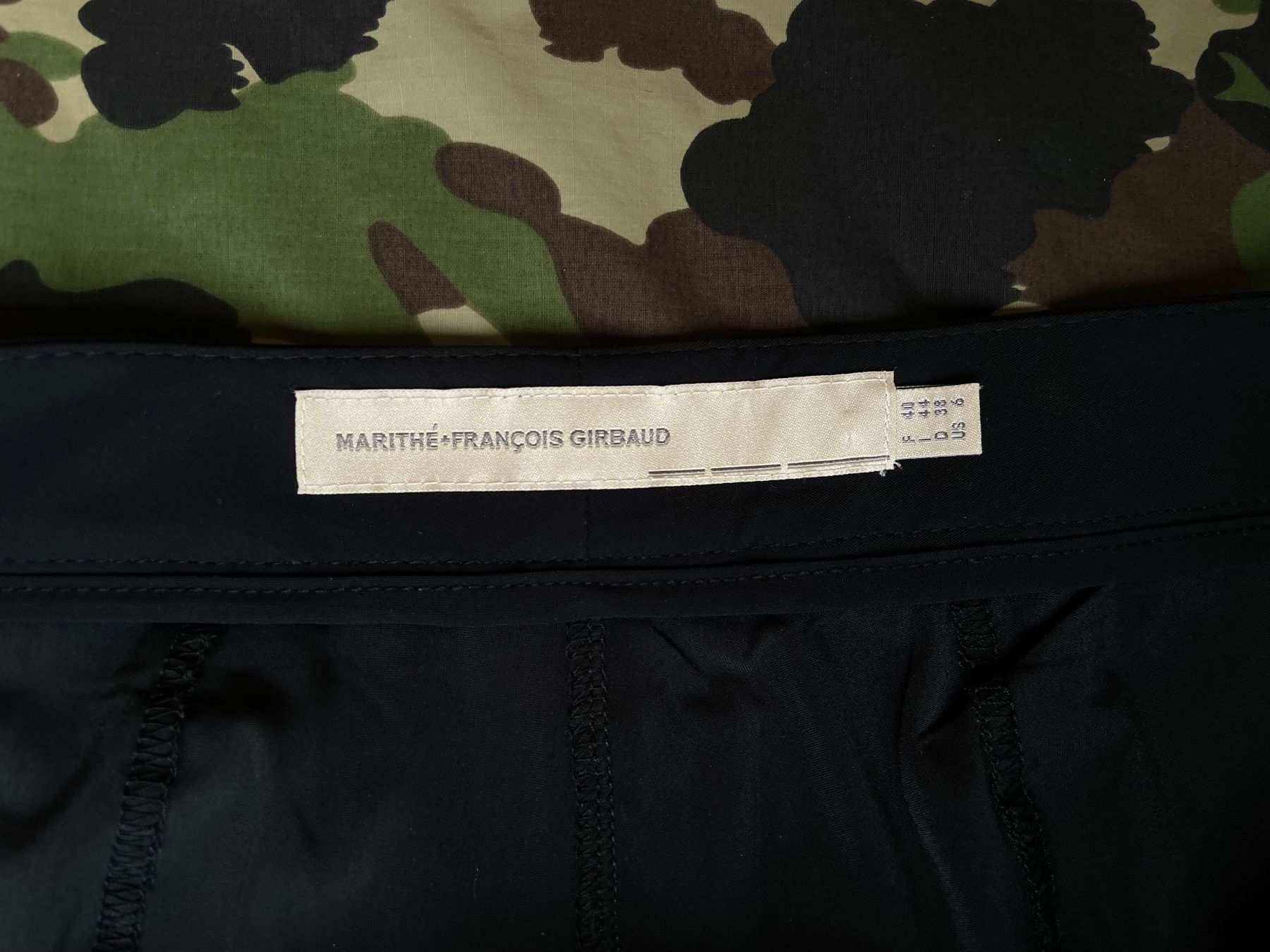 Pantaloni: Vintage Y2K Marithé François Gribaud Pant Sz 42 – Usato da Zürich venduto da le_souk 1