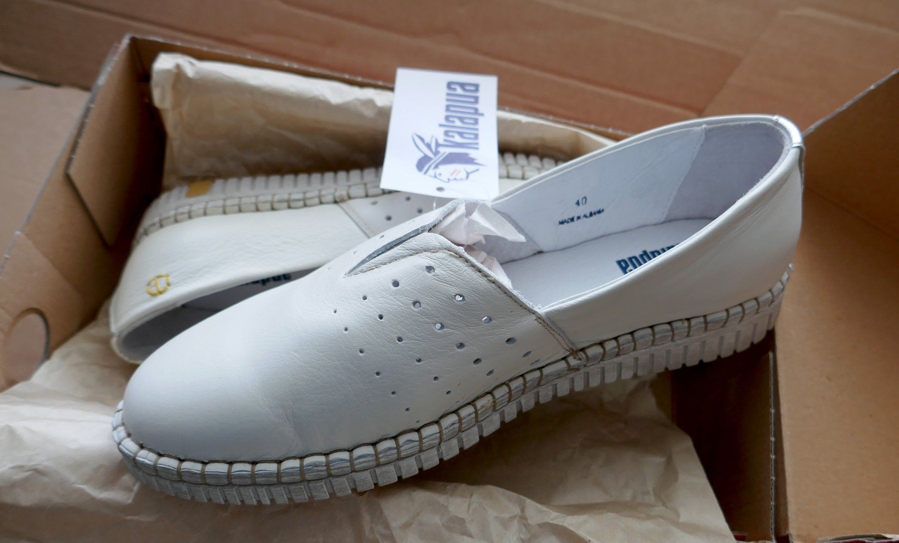 Scarpe da donna: Damen Slipper Leder - kalapua – Usato da Ehrendingen venduto da Wolfmanjack 2