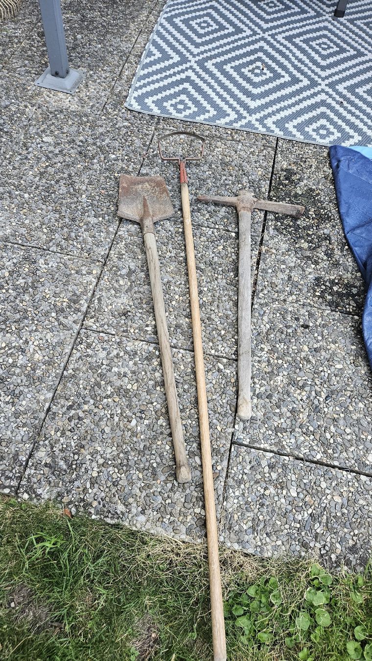 Tutti gli attrezzi: Gartenwerkzeug – Usato da Bern venduto da Nikita211