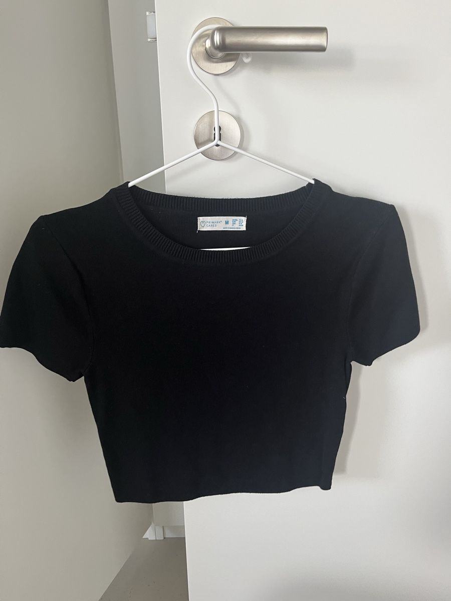 T-shirt: Schwarzes Basic feinstrick-Shirt, Grösse M – Nuovo (secondo la descrizione) da Zürich venduto da ljuki
