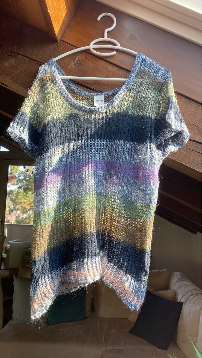 T-shirt: Sommerliches Stricktop in Regenbogenfarben, Grösse S – Usato da Bottmingen venduto da sand-b