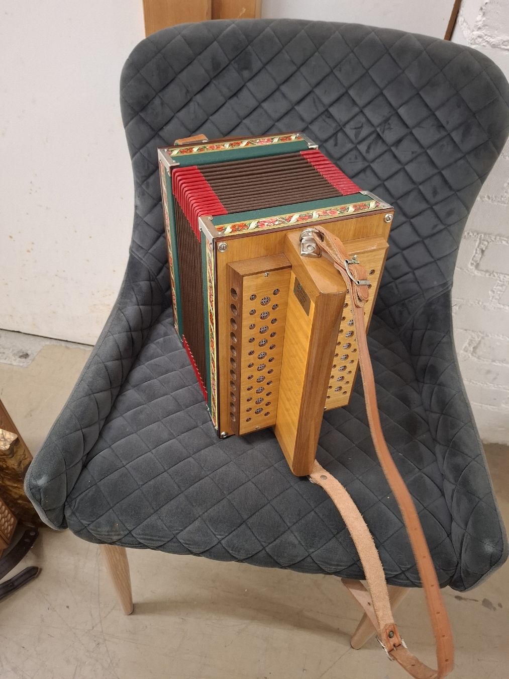 Strumenti musicali: schwyzerorgeli.wie neu – Usato da Villeneuve venduto da BibiVintage 5