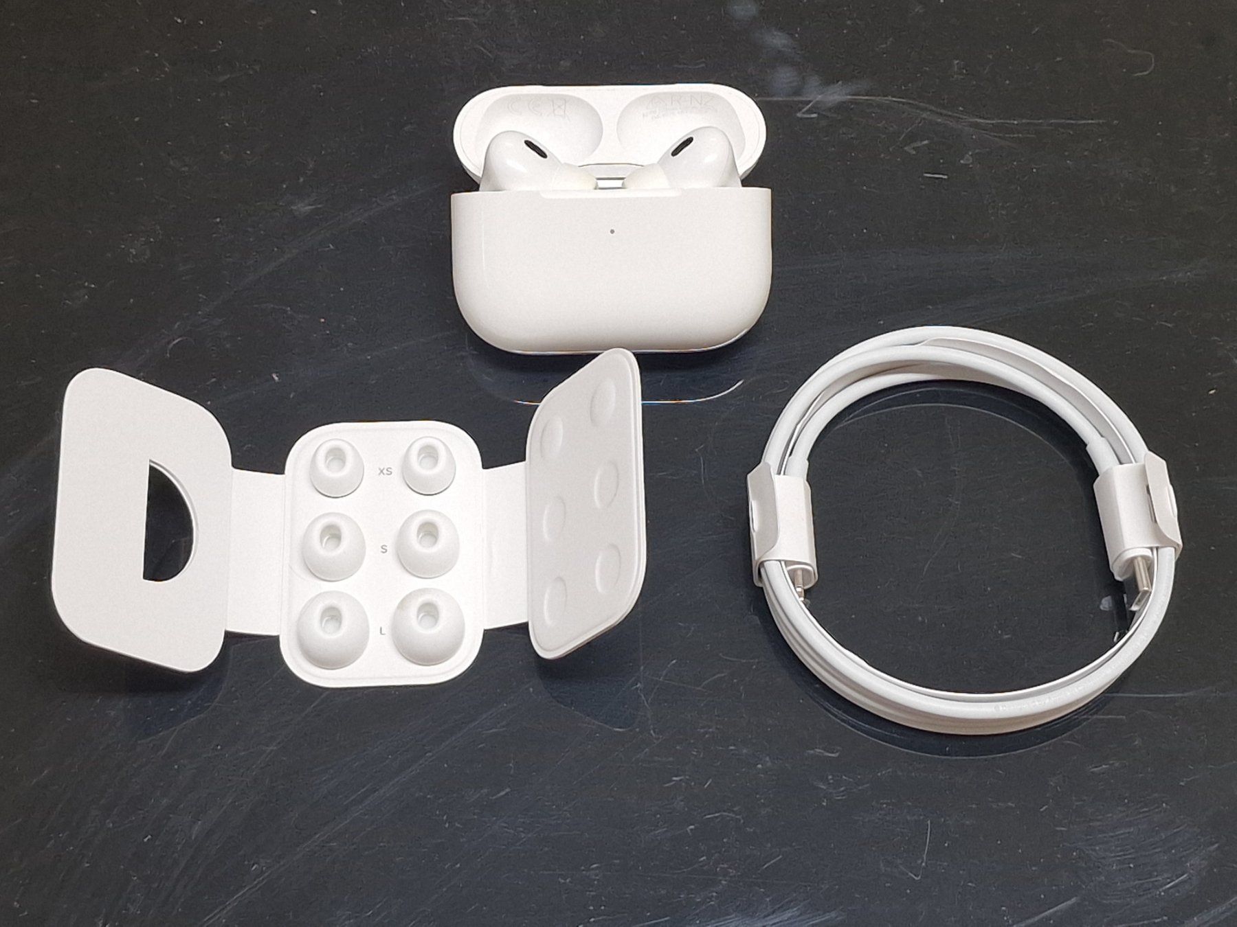 Apple Kopfhörer: Apple AirPods Pro 2. Generation MagSafe – Gebraucht aus Giez von FA-18Hornet 3