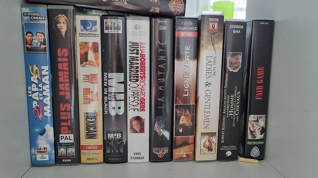 Tutti i VHS: env. 100 VHS action, comique, aventure, love ...et dvd – Usato da Martigny venduto da loo_tbp2 3