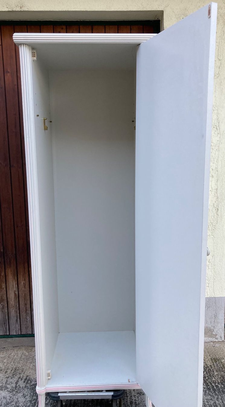 Armadi: Vintage Kleiderschrank, Shabby Chic – Usato da Riniken venduto da begeh-r-bar 1