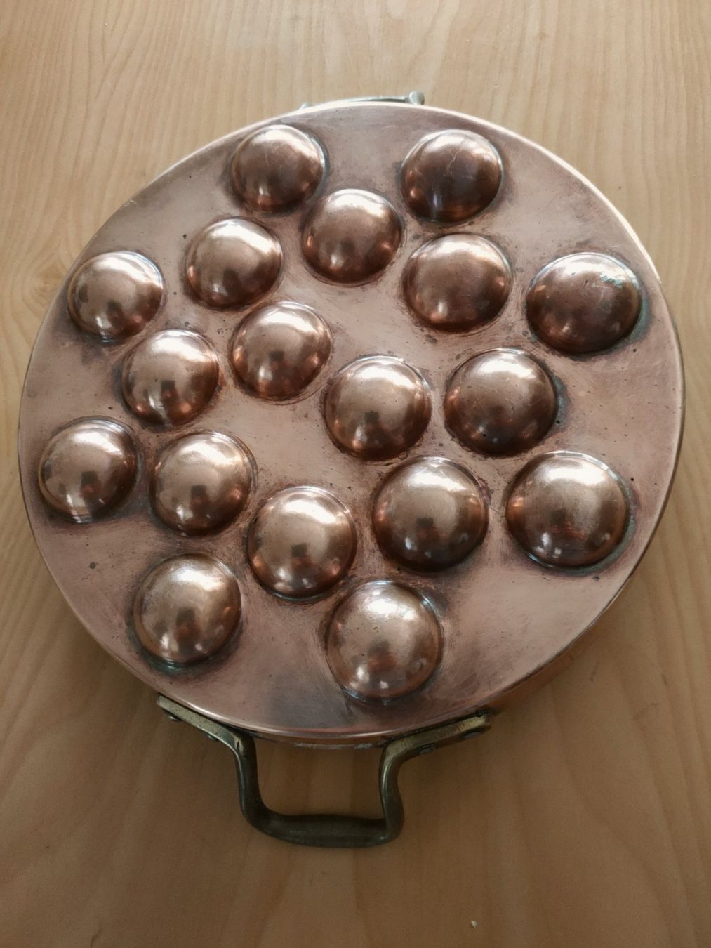 Elettrodomestici da cucina: Kupfer-Eierkocher (f. 18 Eier), 22 cm Ø – Usato da Zürich venduto da Zuerich_46