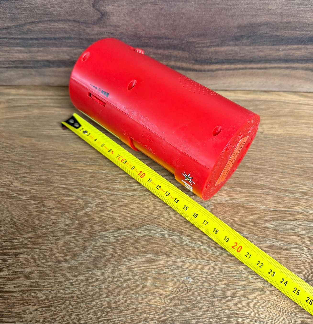 Sveglie: Schweizer Wecker im typischen Design, rot – Usato da Nussbaumen AG venduto da olitech5415 2
