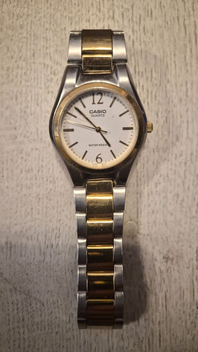 Casio Orologi: Casio MTP-1253 - Montre Bracelet – Usato da Jouxtens-Mézery venduto da ger_hpd5 1