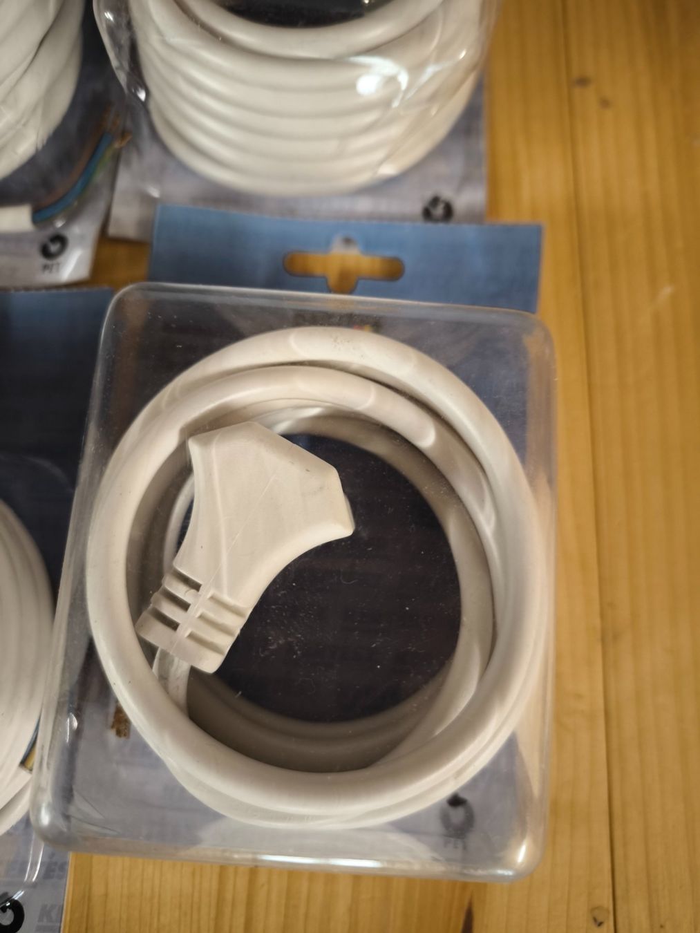 Cavi: 6 rallonges à connecter de 3 m chacune – Nuovo e nell'imballaggio originale da Bulle venduto da Colo 1