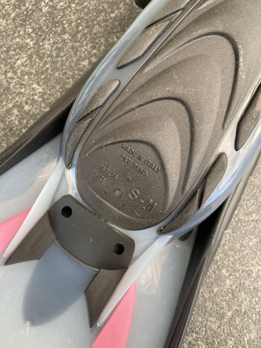 Cressi Flossen, Masken & Schnorchel: Tauchflosse Pink Gr. S/M – Neu und originalverpackt aus Pfäffikon ZH von Deko-Stopp 2