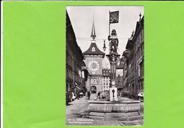 Bern-Zeitglockenturm-belebt