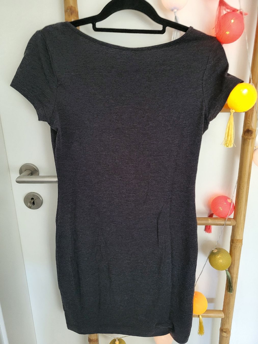 H&M Vestiti: Robe moulante – Usato da Ecuvillens venduto da loloall 1