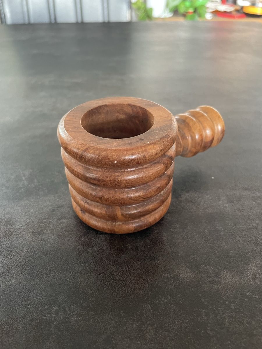 Appareils de cuisine: Ancien Casse-Noix à Vis en Bois – D'occasion à Vallamand par Bricbracbroc82