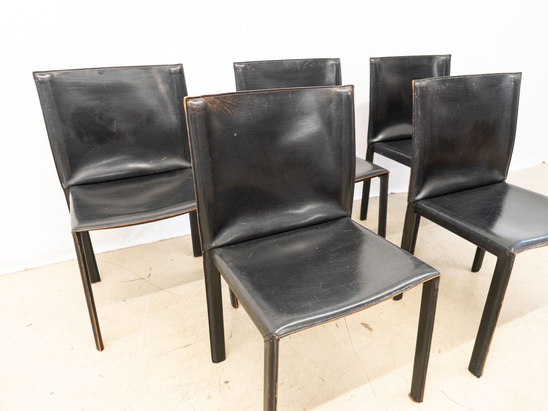 Chaises: 5 Lederstühle "Pasqualine" - Enrico Pellizzoni - Ref. 07/07 – D'occasion à Au ZH par BrockiAu 1
