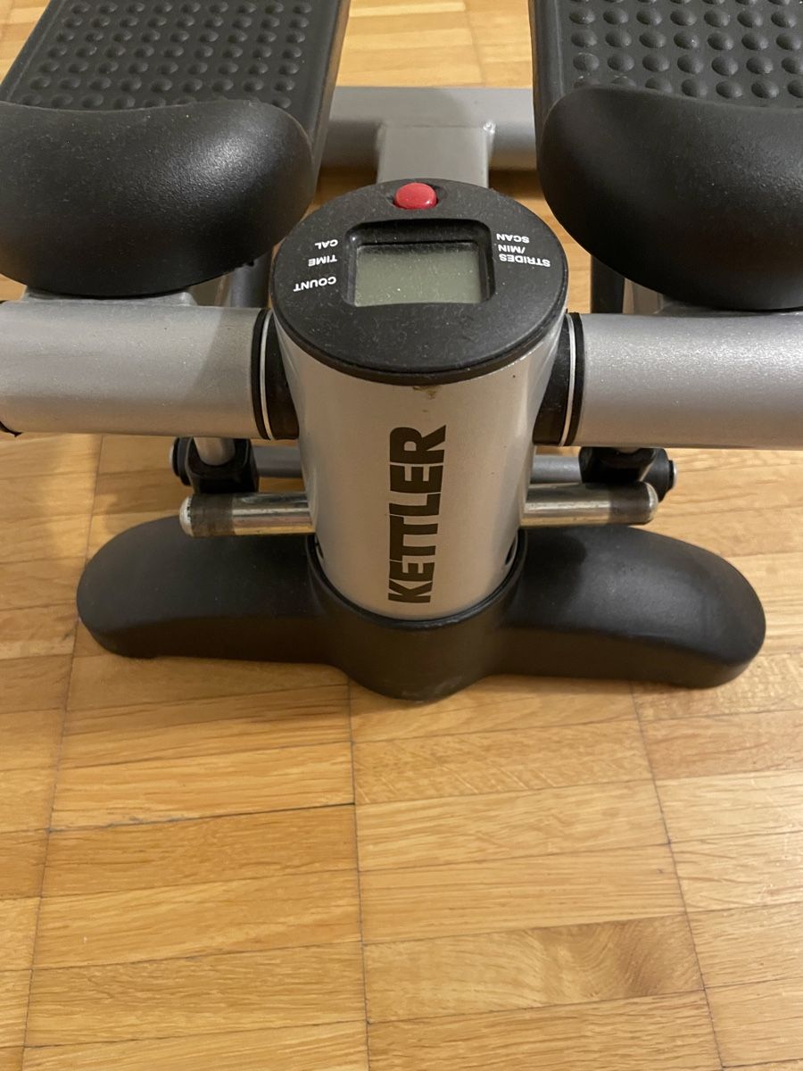 Kettler Vélos d'appartement: Kettler Stepper with digital display – D'occasion à Neuchatel par shi_9fzw 2
