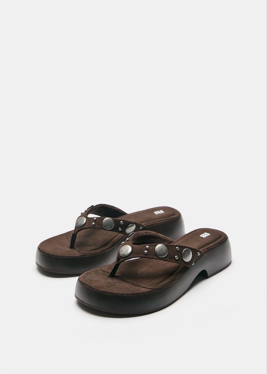 Pull&Bear Scarpe da donna: Pull an Bear Flip Flops Braun, Grösse 39 – Usato da Zürich venduto da sir_92jr