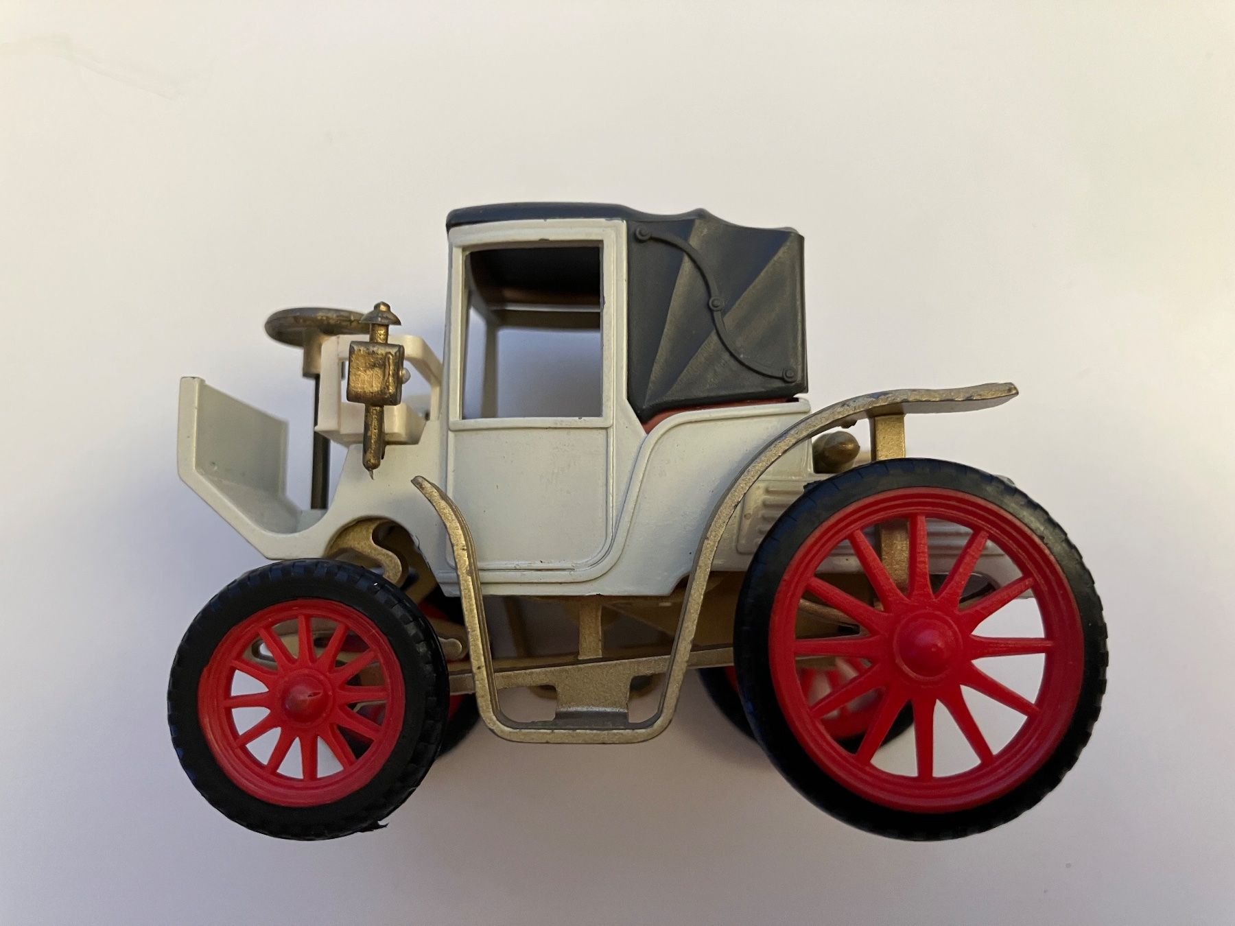 Gama Modellini d'auto: Gama Benz Victoria 1893 Oldtimer 1/46 – Usato da Zürich venduto da Kue_Zuerich 2
