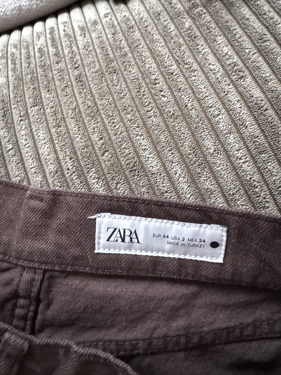 Zara Jeans: Zara brown straight leg jean – Usato da Zürich venduto da ari_cr2f 3