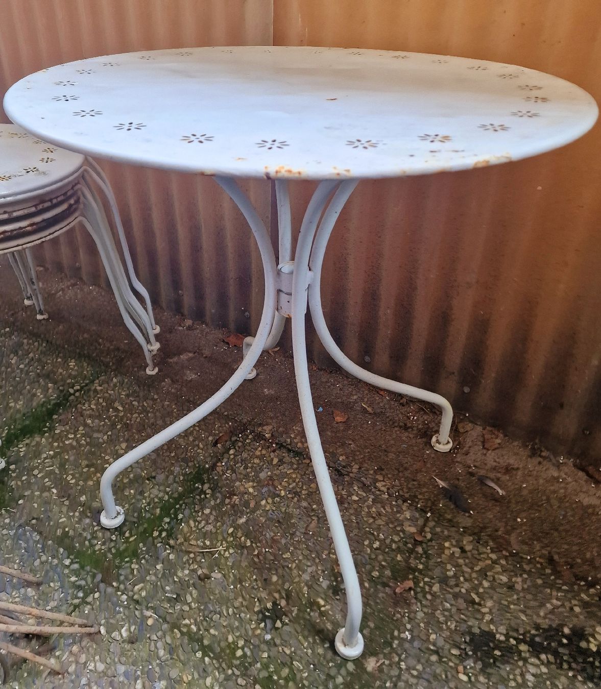 Set di tavolo e panche: table et chaises de jardin en fer – Usato da Lausanne venduto da ama_2fz8