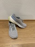 Adidas Laufschuhe grau in gutem Zustand, Grösse 47 1/3