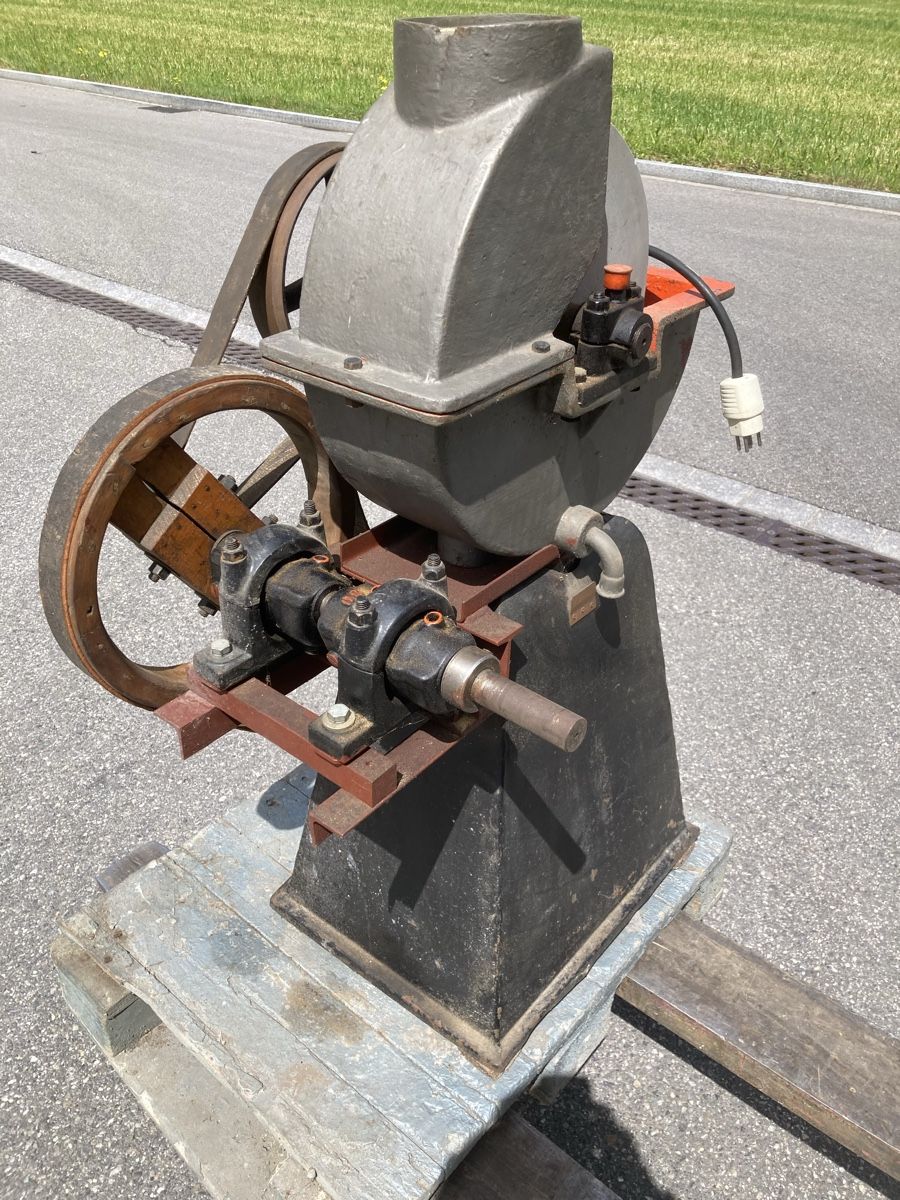 Smerigliatrici & Lucidatrici: Alte Schleifmaschine – Usato da Uerkheim venduto da Dealer-4813 3