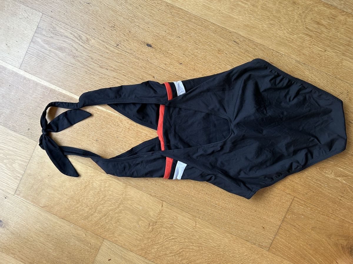 Costumi da bagno & Bikini: Halter Badeanzug mit Tieferrücken gr. 34/S – Usato da Luzern venduto da Exberlinerz 2