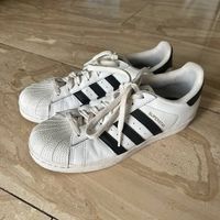 Adidas Superstar 42