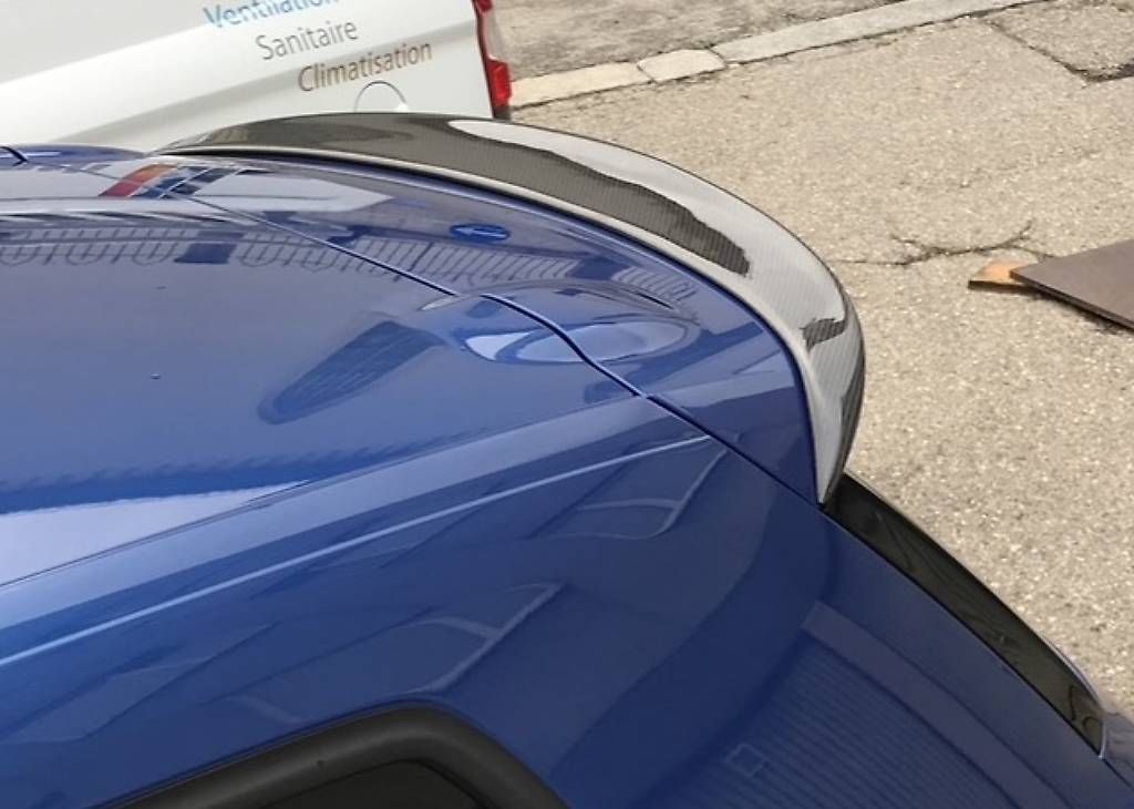 Tutti pezzi di ricambio auto: Spoiler coffre carbone  VW Scirocco R – Usato da La Chaux-de-Fonds venduto da DreA10 2