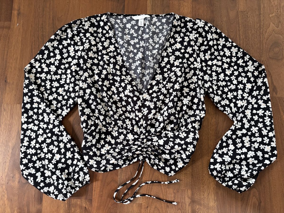 H&M Camicette: H&M Blumenmuster Damenbluse – Usato da Liebefeld venduto da ant_5t89