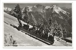 Braunwald (GL) Wintersport - Funi-Schlitten Foto-AK  um 1940