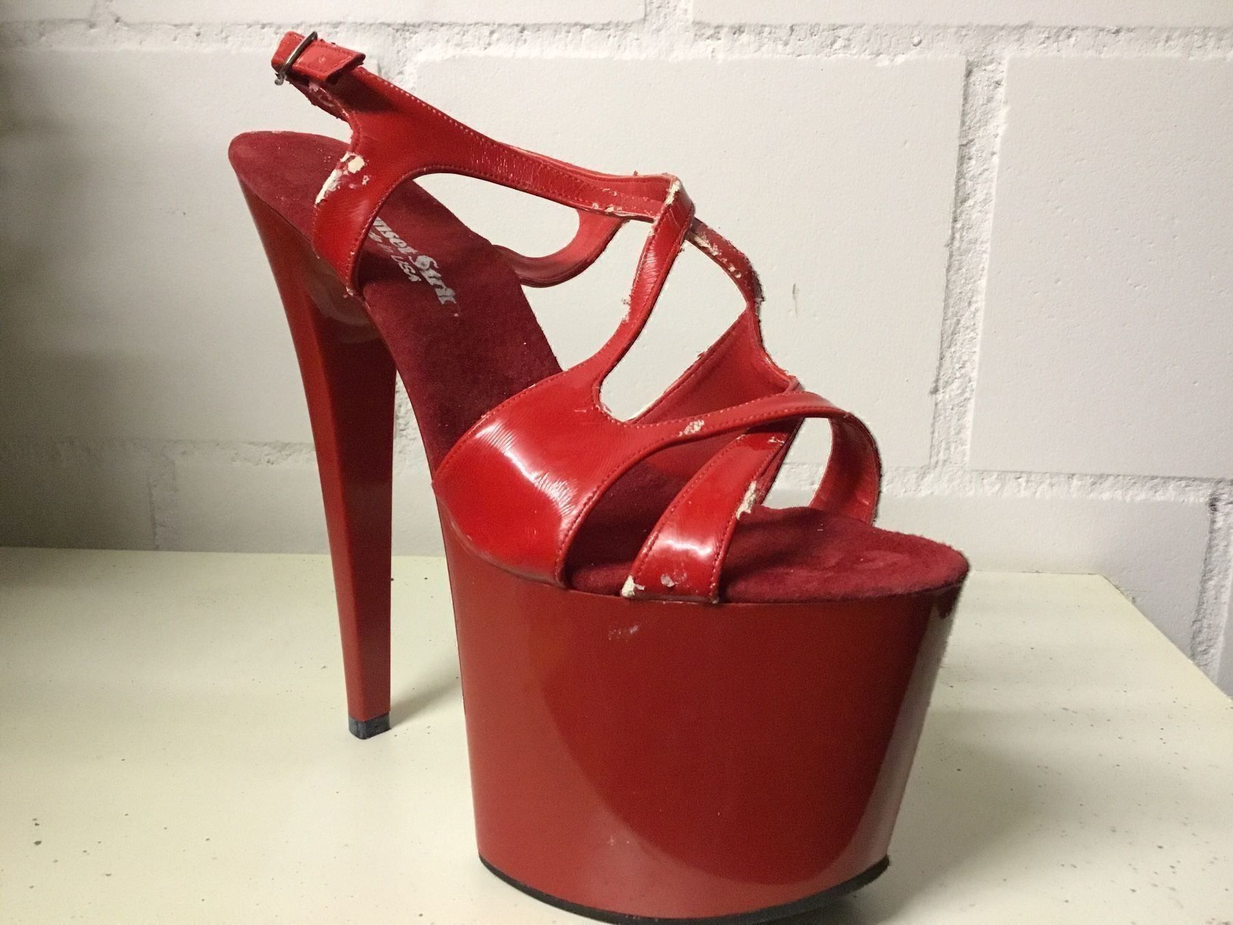 Scarpe da donna: high heel mit lagerschaden div. gr. – Difettoso da unterägeri venduto da heel2