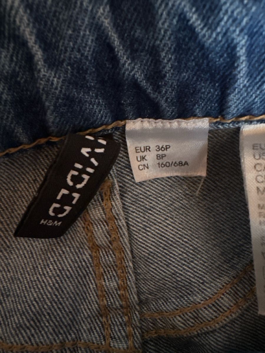 H&M Jeans: H&M Divided Jeans mit Strasssteinen Grösse 36 – Gebraucht aus Buchs AG von tifena 2