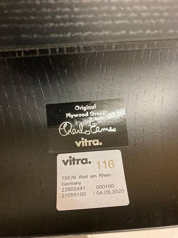 Vitra Stühle: 3x Original Vitra Eames LCW Lounge Chair – Gebraucht aus Urdorf von Kuoni2002 3