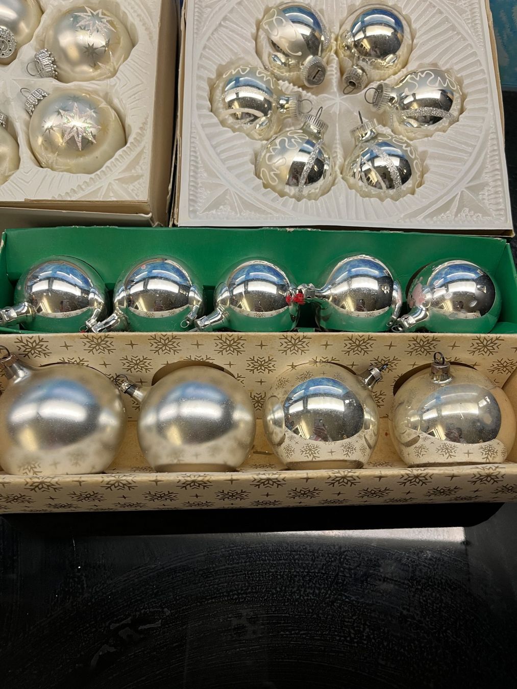 Tutte le decorazioni: Antike Weihnachtsdeko Christbaumkugeln Baumkugeln Silber – Usato da Frauenfeld venduto da Babytimmy 4