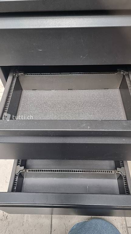 Banconi: Designer Rollcontainer für Büro, schwarz – Usato da Basel venduto da abalou98_secondhand 3