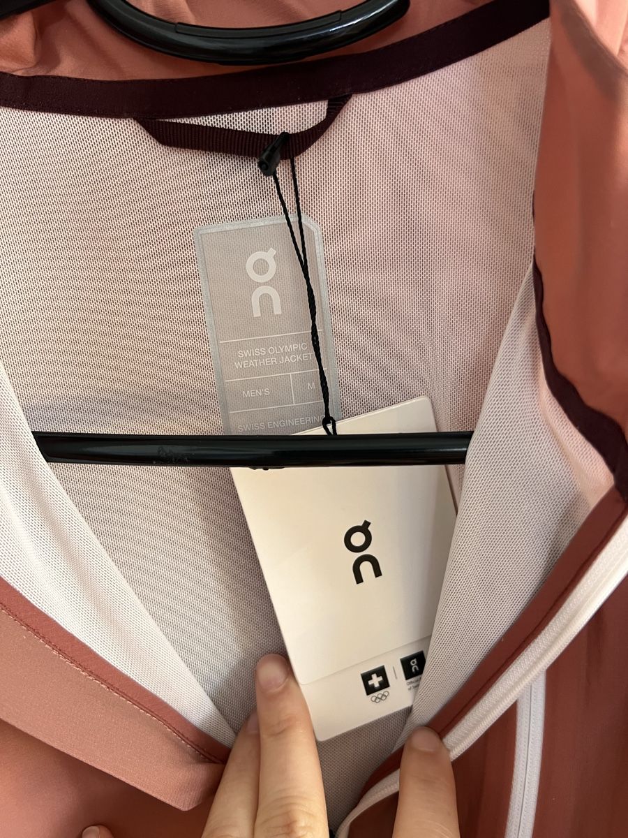 Jacken: On Windjacke – Neu und originalverpackt aus Zürich von caro.ha. 2