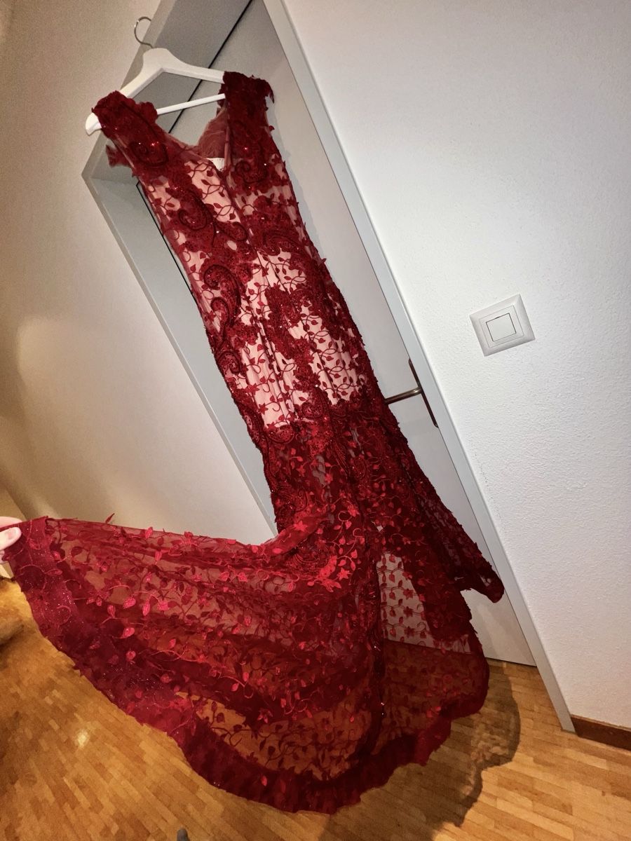 Vestiti: dunkelrotes Spitzenkleid Abendkleid – Usato da Spreitenbach venduto da limi223