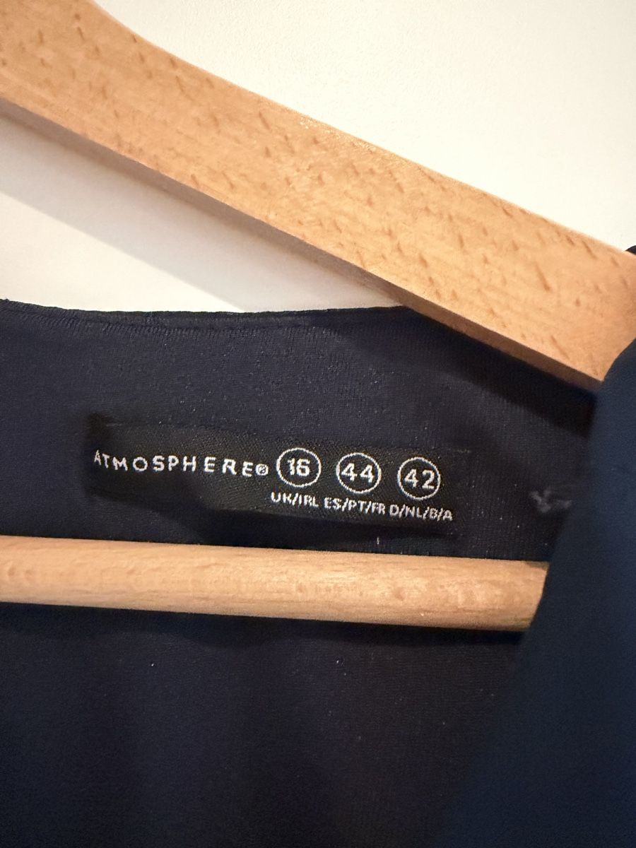 Vestiti: Dunkel blaues Kleid, grösse 42 – Usato da Uetikon am See venduto da Dschole 1